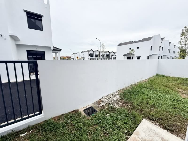 2-storey Terraced House for Sale in Bandar Dato Onn (Tebrau) - Yik Tat - Exterior - PropertyGuru.com.my