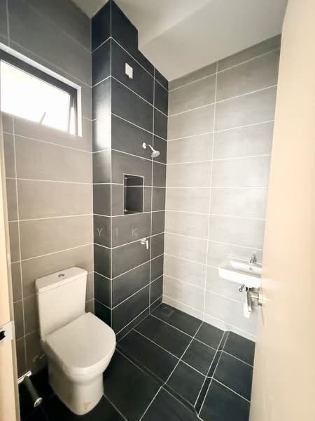 2-storey Terraced House for Sale in Bandar Dato Onn (Tebrau) - Yik Tat - Bathroom - PropertyGuru.com.my