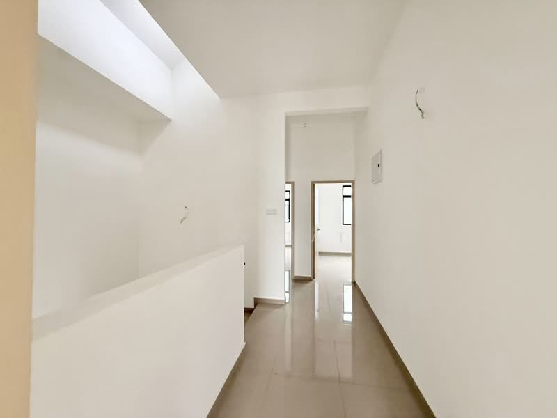 2-storey Terraced House for Sale in Bandar Dato Onn (Tebrau) - Yik Tat - Corridor - PropertyGuru.com.my