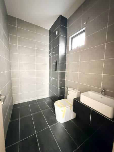 2-storey Terraced House for Sale in Bandar Dato Onn (Tebrau) - Yik Tat - Bathroom - PropertyGuru.com.my
