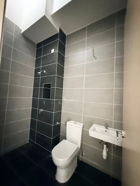 2-storey Terraced House for Sale in Bandar Dato Onn (Tebrau) - Yik Tat - Bathroom - PropertyGuru.com.my