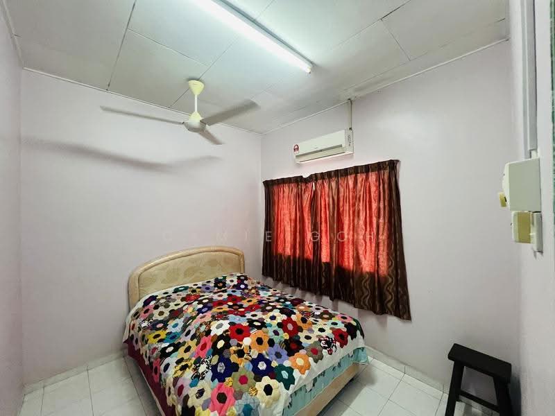 2-storey Terraced House for Sale in Tampin (Negeri Sembilan) - Camie Goh - Bedroom - PropertyGuru.com.my