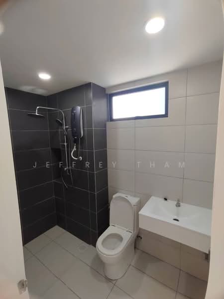 Pangsapuri untuk Disewa di Vista Sentul Residences - Jeffrey Tham - Bathroom - PropertyGuru.com.my