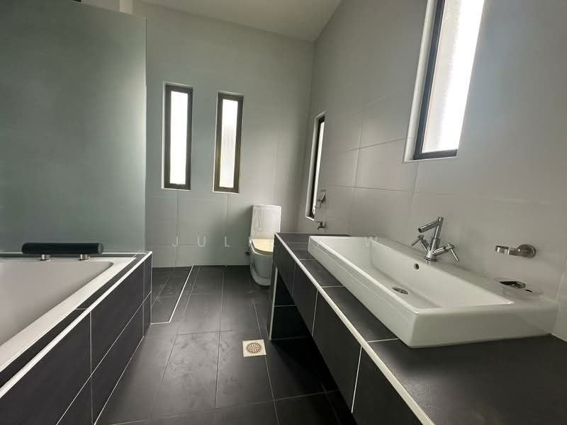 Bungalow for Sale in Iskandar Puteri (Nusajaya) (Johor) - Julie Yew - Bathroom - PropertyGuru.com.my