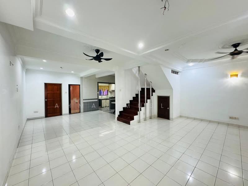 Seksyen U5 untuk Untuk Dijual - RM 635,000, Apr 2026 - Living Room - PropertyGuru.com.my