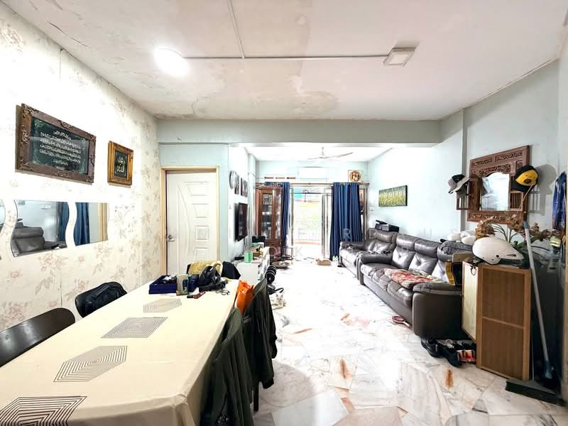 Condominium for Sale at Sri Ledang - Akramin Firdaus Bin Mokhtar - Living Room - PropertyGuru.com.my