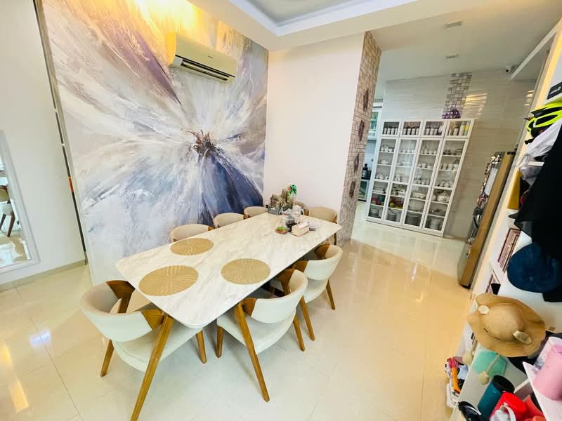 Semi-Detached House for Sale in Taman Beverly Height (Ulu Kelang) - Azli Ibrahim - Dining Room - PropertyGuru.com.my