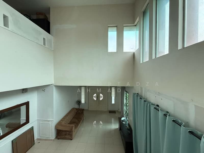 Rumah Banglo untuk Dijual di Taman Cenderawasih (Rasah) - Mohd Mortadza Ahmad - Entrance - PropertyGuru.com.my