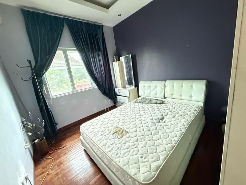 Rumah Banglo untuk Dijual di Taman Cenderawasih (Rasah) - Mohd Mortadza Ahmad - Bedroom - PropertyGuru.com.my