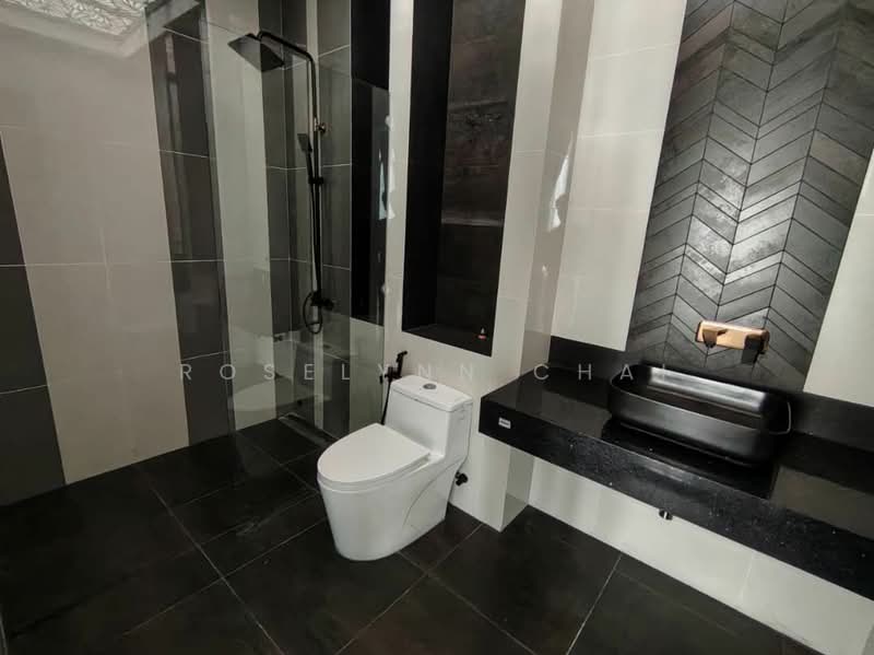 Semi-Detached House for Rent in Setia Tropika (Johor Bahru) - Roselynn Chai - Bathroom - PropertyGuru.com.my
