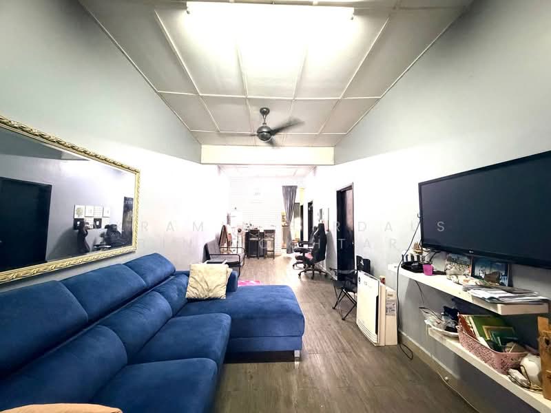 Jalan Mentari Bandar Mahkota Banting untuk Untuk Dijual - RM 350,000, Apr 2026 - Living Room - PropertyGuru.com.my