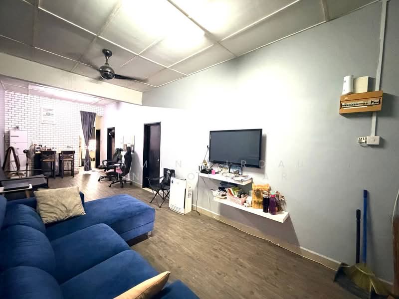 Jalan Mentari Bandar Mahkota Banting untuk Untuk Dijual - RM 350,000, Apr 2026 - Living Room - PropertyGuru.com.my