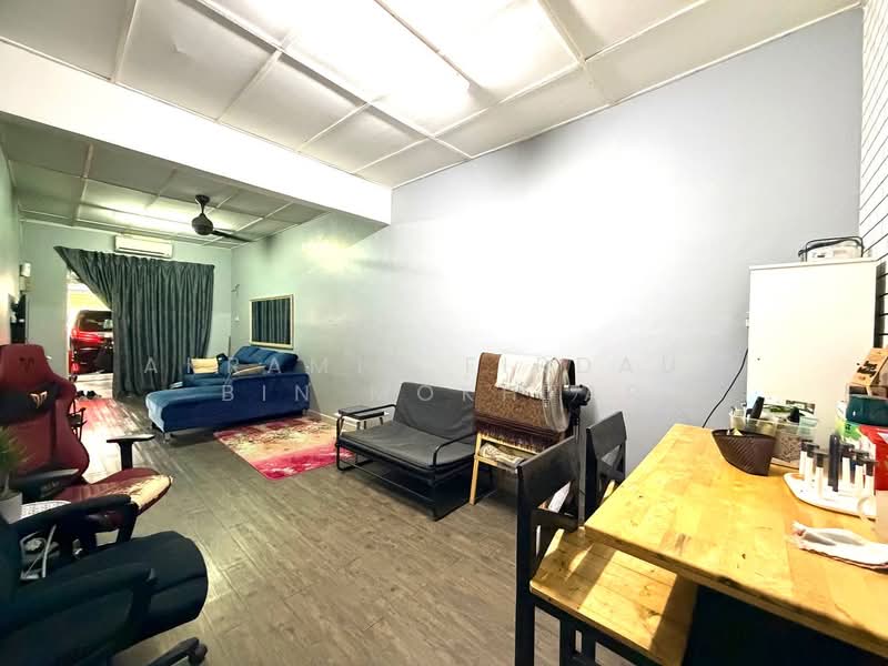 Jalan Mentari Bandar Mahkota Banting untuk Untuk Dijual - RM 350,000, Apr 2026 - Living Room - PropertyGuru.com.my
