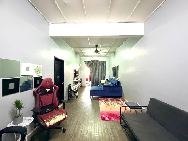 Jalan Mentari Bandar Mahkota Banting untuk Untuk Dijual - RM 350,000, Apr 2026 - Living Room - PropertyGuru.com.my