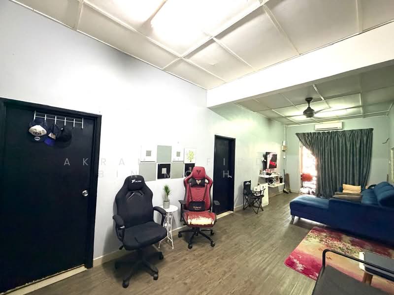 Jalan Mentari Bandar Mahkota Banting untuk Untuk Dijual - RM 350,000, Apr 2026 - Living Room - PropertyGuru.com.my