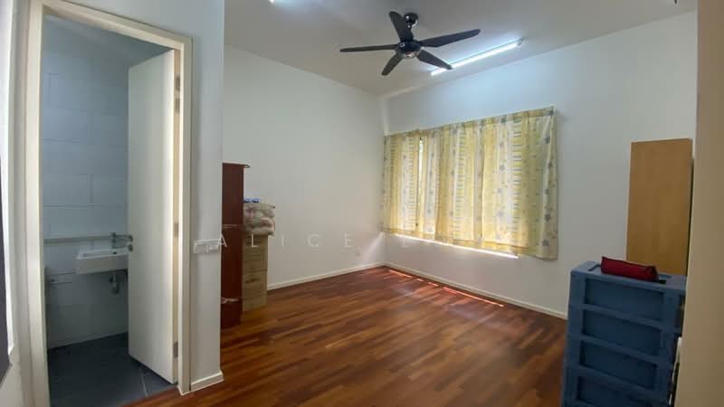 Rumah Teres 3 Tingkat untuk Dijual di Tamansari (Rawang) - Alice Low - Bedroom - PropertyGuru.com.my