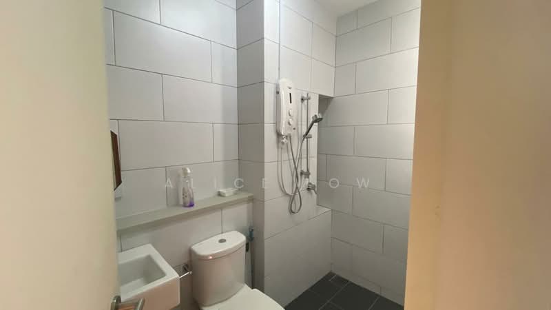 Rumah Teres 3 Tingkat untuk Dijual di Tamansari (Rawang) - Alice Low - Bathroom - PropertyGuru.com.my