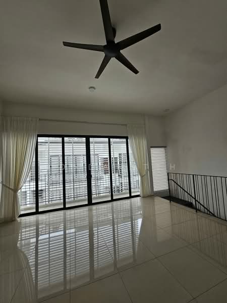 Townhouse for Rent in Kayu Ara (Selangor) - Jordan Teh - Living Room - PropertyGuru.com.my