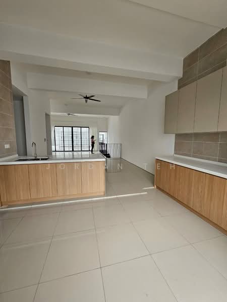 Townhouse for Rent in Kayu Ara (Selangor) - Jordan Teh - Kitchen - PropertyGuru.com.my
