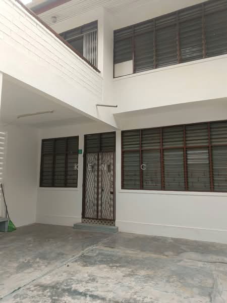2-storey Terraced House for Sale in Taman Canning (Ipoh) - Kent C - Exterior - PropertyGuru.com.my
