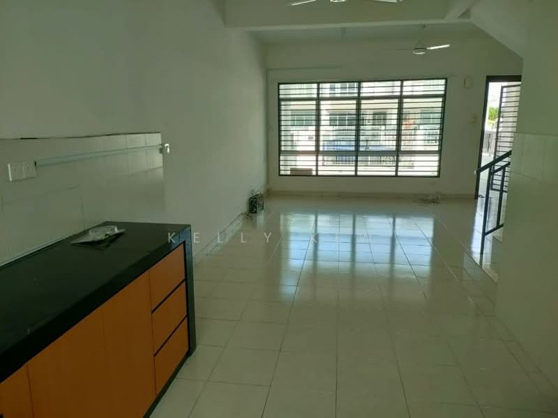 2-storey Terraced House for Sale in Puncak Alam (Selangor) - Kelly Kew - Living Room - PropertyGuru.com.my