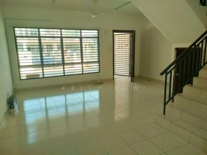 2-storey Terraced House for Sale in Puncak Alam (Selangor) - Kelly Kew - Living Room - PropertyGuru.com.my