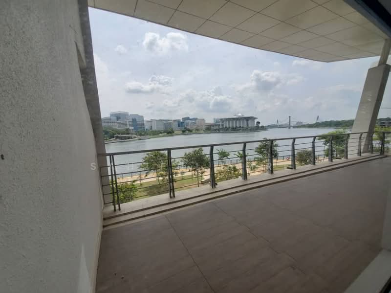 Shop / Office for Rent in Presint 8 (Putrajaya) - Sahiful Amre - Balcony - PropertyGuru.com.my