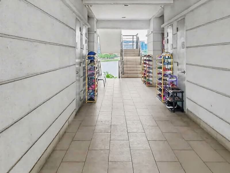 Shop / Office for Rent in Presint 8 (Putrajaya) - Sahiful Amre - Corridor - PropertyGuru.com.my