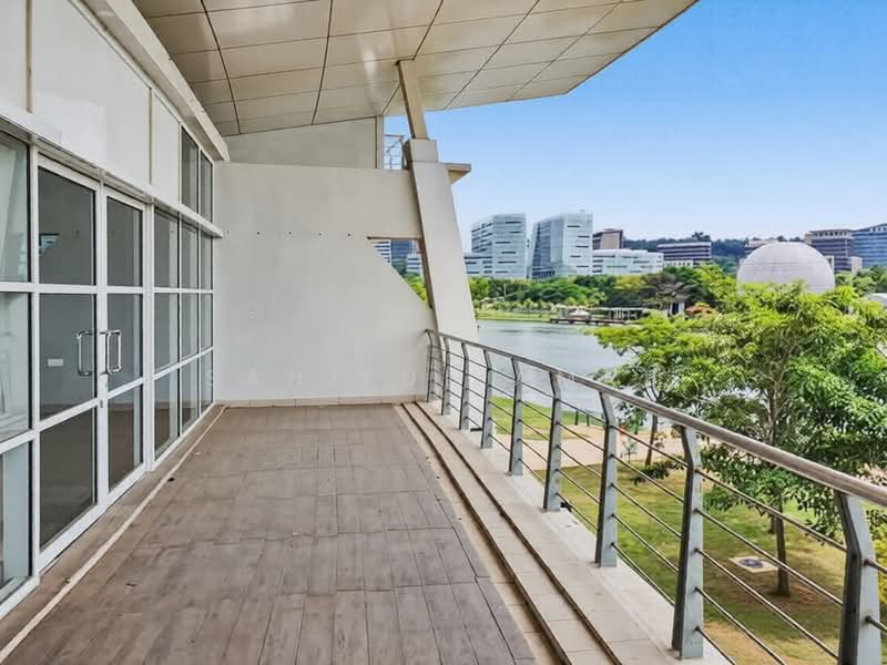 Shop / Office for Rent in Presint 8 (Putrajaya) - Sahiful Amre - Balcony - PropertyGuru.com.my