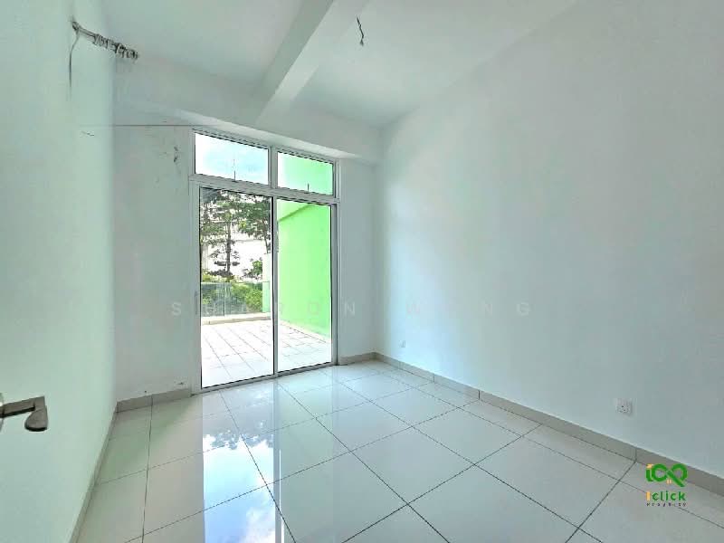 Kediaman Servis untuk Dijual di Setia Tri-angle - Sharon Wong - Balcony - PropertyGuru.com.my