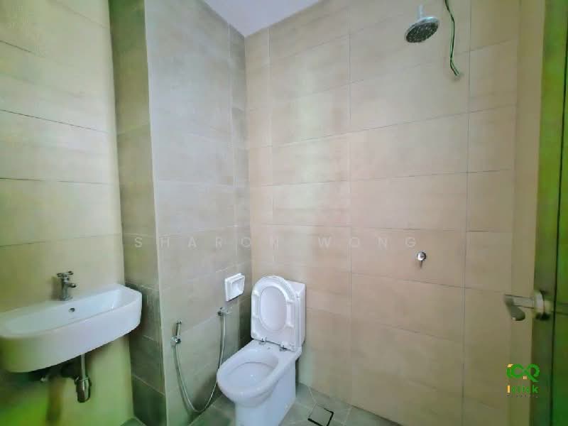 Kediaman Servis untuk Dijual di Setia Tri-angle - Sharon Wong - Bathroom - PropertyGuru.com.my