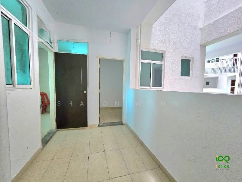 Kediaman Servis untuk Dijual di Setia Tri-angle - Sharon Wong - Corridor - PropertyGuru.com.my