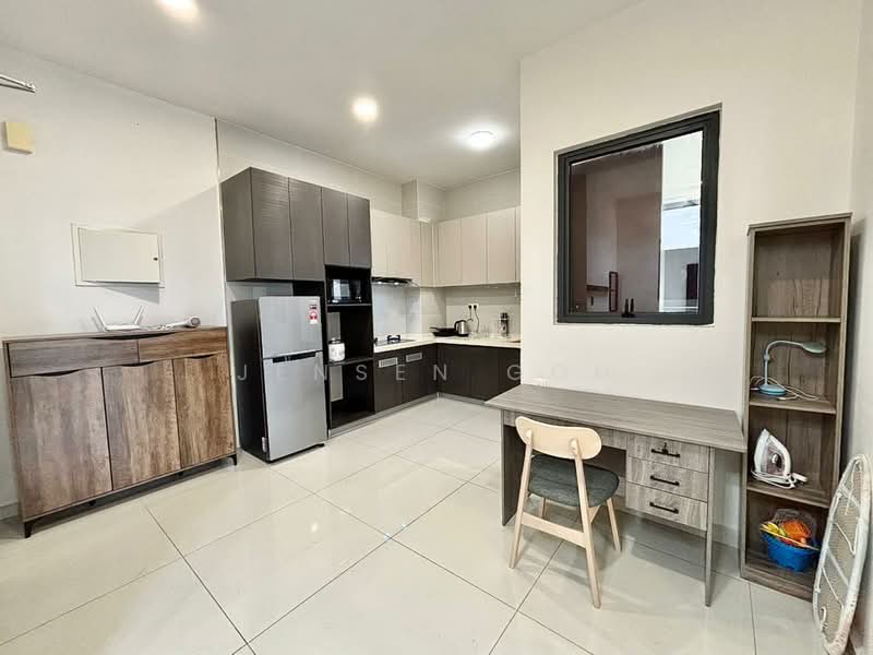 Kings Bay @ Country Garden Danga Bay untuk Untuk Disewa - RM 2,400 /bulan, Apr 2026 - Kitchen - PropertyGuru.com.my