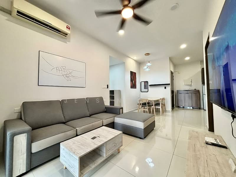 Kings Bay @ Country Garden Danga Bay untuk Untuk Disewa - RM 2,400 /bulan, Apr 2026 - Living Room - PropertyGuru.com.my