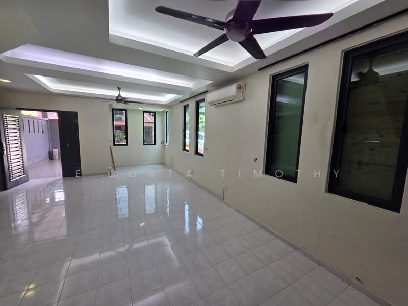 Taman Seri Selendang untuk Untuk Dijual - RM 550,000, Apr 2026 - Living Room - PropertyGuru.com.my