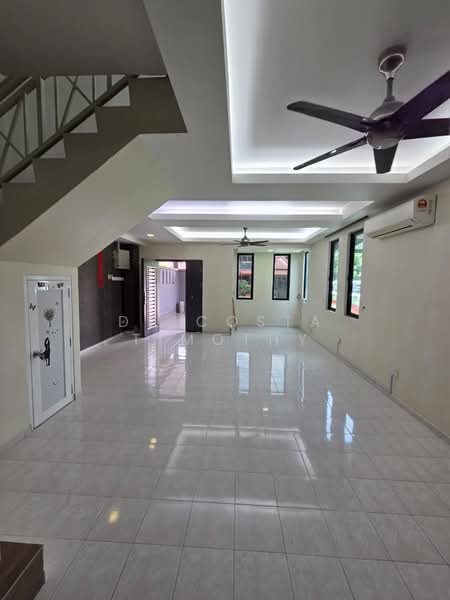 Taman Seri Selendang untuk Untuk Dijual - RM 550,000, Apr 2026 - Living Room - PropertyGuru.com.my