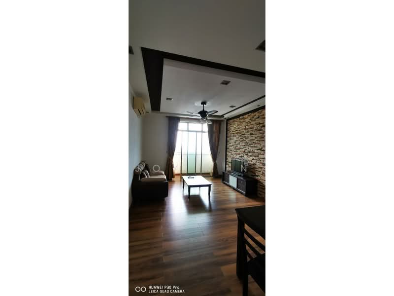 Lake View Suites untuk Untuk Dijual - RM 490,000, Apr 2026 - Living Room - PropertyGuru.com.my