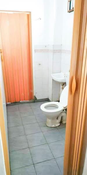 2-storey Terraced House for Sale in Bandar Baru Salak Tinggi (Sepang) - Mohd Aizat Saiful Bahri - Bathroom - PropertyGuru.com.my