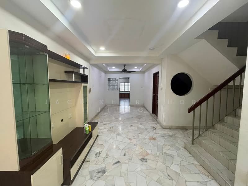 Batu Belah Klang untuk Untuk Disewa - RM 1,590 /bulan, Apr 2026 - Living Room - PropertyGuru.com.my