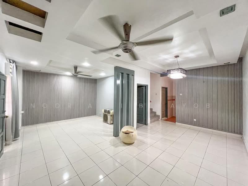 2-storey Terraced House for Sale in Bandar Tun Hussein Onn (Cheras) - Noor Aini Bt Ayob - Living Room - PropertyGuru.com.my