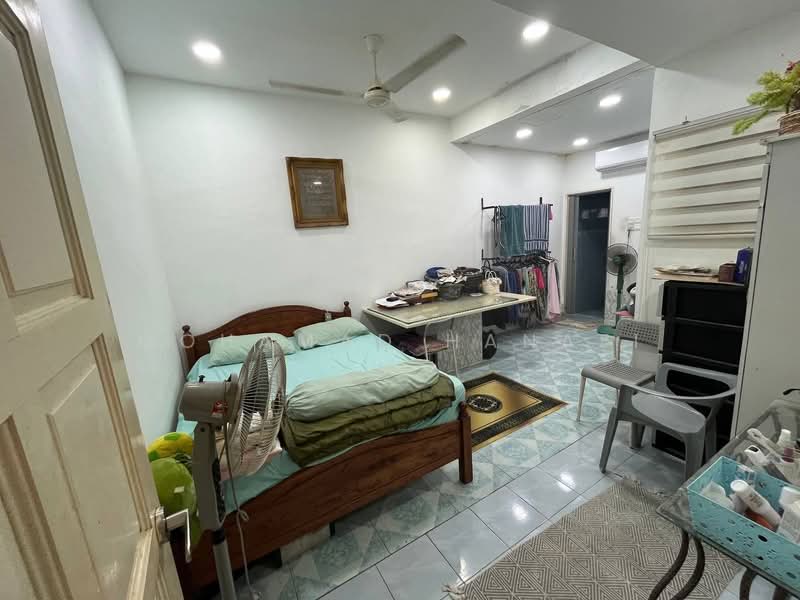 2-storey Terraced House for Sale in Taman Selayang Indah (Selayang) - Mohamad Hanafi - Bedroom - PropertyGuru.com.my