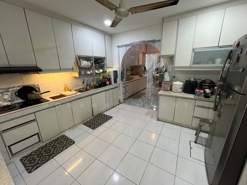 2-storey Terraced House for Sale in Taman Selayang Indah (Selayang) - Mohamad Hanafi - Kitchen - PropertyGuru.com.my