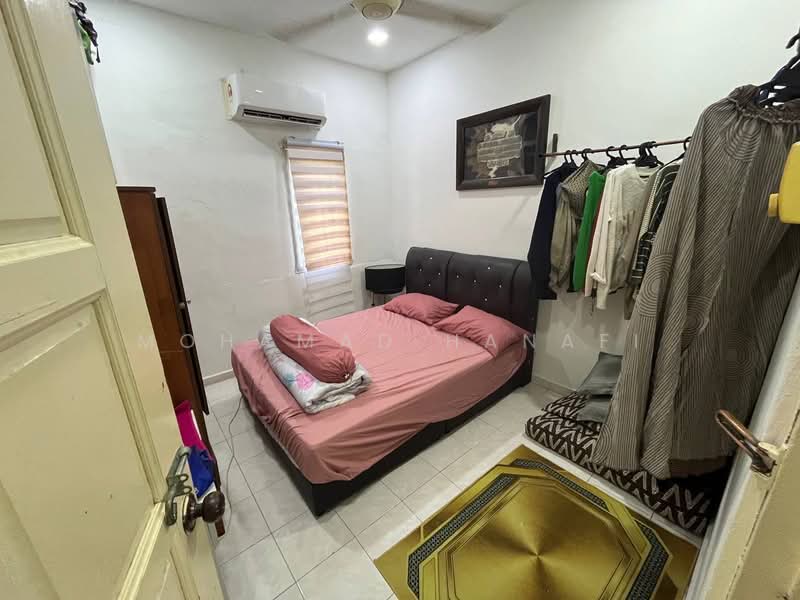 2-storey Terraced House for Sale in Taman Selayang Indah (Selayang) - Mohamad Hanafi - Bedroom - PropertyGuru.com.my