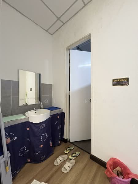 Factory for Rent in Semenyih (Selangor) - Elcoln Leong - Bathroom - PropertyGuru.com.my