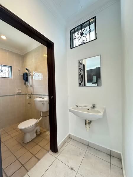 Rumah Teres 2 Tingkat untuk Disewa di Johor Bahru (Johor) - Elayne Low - Bathroom - PropertyGuru.com.my