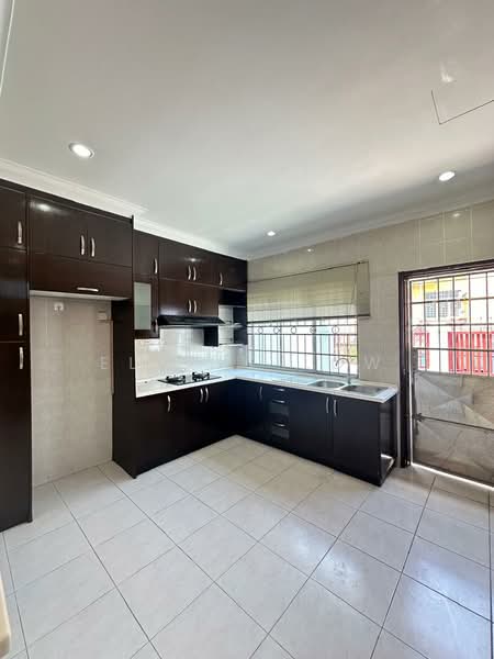 Rumah Teres 2 Tingkat untuk Disewa di Johor Bahru (Johor) - Elayne Low - Kitchen - PropertyGuru.com.my