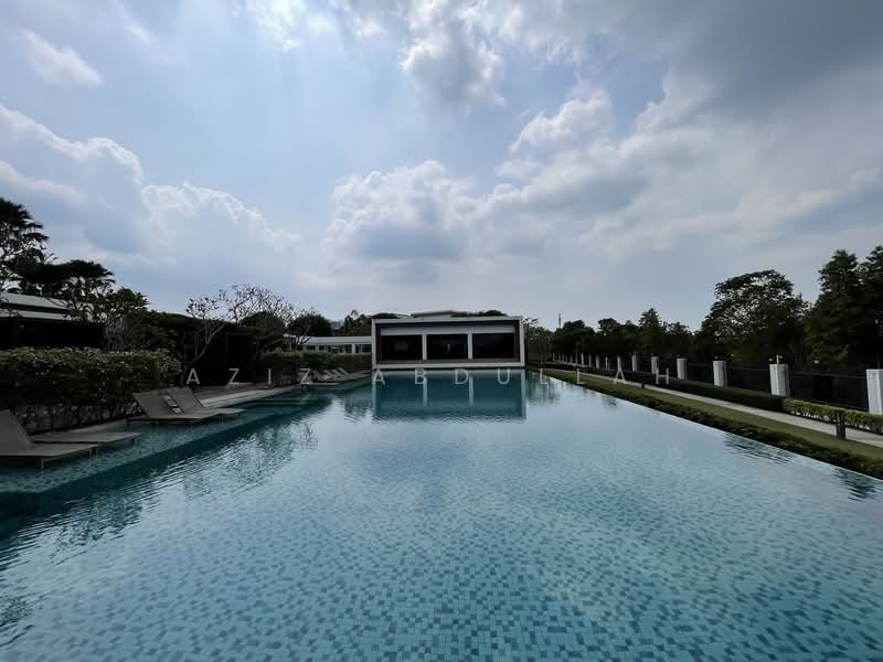 Semi-Detached House for Sale in Telok Panglima Garang (Selangor) - Aziz Abdullah - Swimming Pool - PropertyGuru.com.my