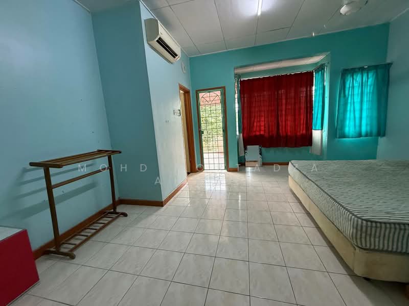 Rumah Teres 2 Tingkat untuk Dijual di Taman Bukit Semenyih (Semenyih) - Mohd Mortadza Ahmad - Bedroom - PropertyGuru.com.my