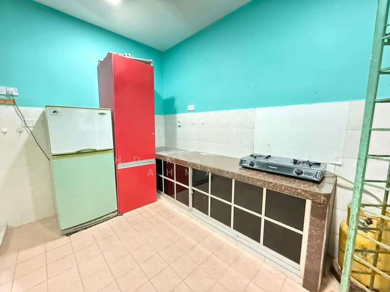 Rumah Teres 2 Tingkat untuk Dijual di Taman Bukit Semenyih (Semenyih) - Mohd Mortadza Ahmad - Kitchen - PropertyGuru.com.my