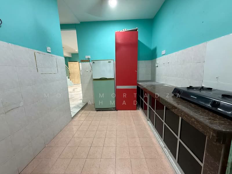 Rumah Teres 2 Tingkat untuk Dijual di Taman Bukit Semenyih (Semenyih) - Mohd Mortadza Ahmad - Kitchen - PropertyGuru.com.my
